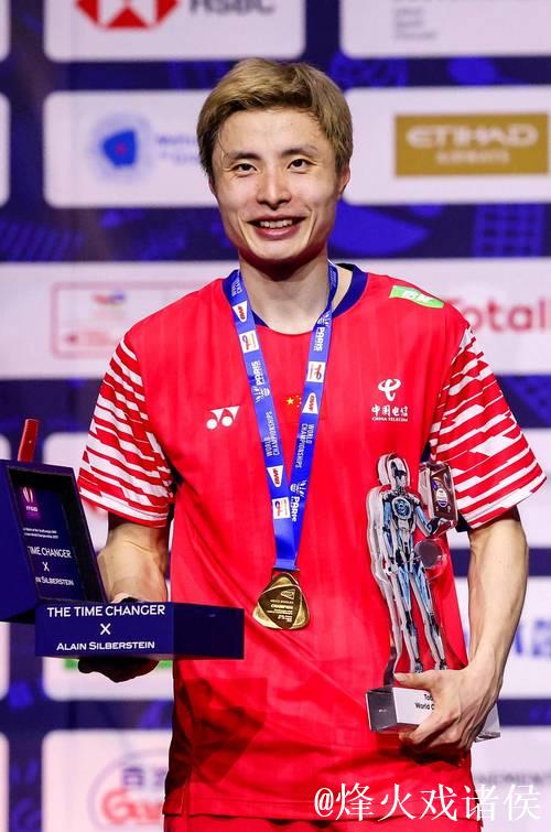 石宇奇获评世界羽联年度最佳男子单打选手